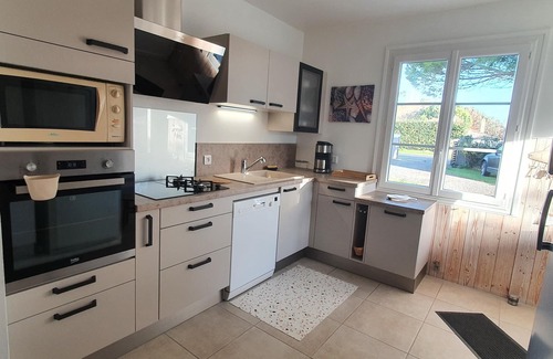 La Bree-les-Bains Villa | Villa 7 people 80m from the beach-garden 1000m2-quiet-in a secluded