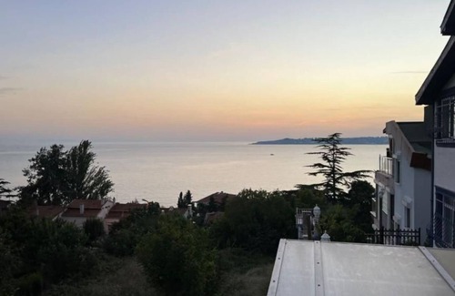 Beylikduzu Villa | Villa 7even by Luxury Group Swimming pool, Barbecue and amazing sunset view.