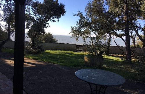 Vaux-sur-Mer Villa | Villa 8-10 sleeps on the seafront, Vaux sur Mer