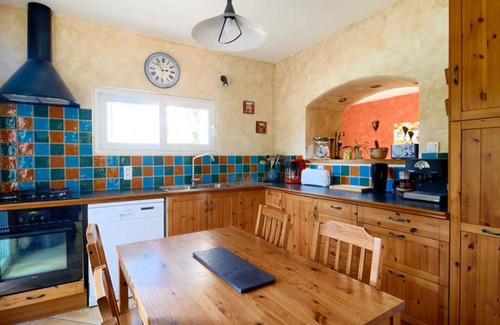 Martigues Villa | Villa 8 pers.piscine, jardin, accès mer à pied plage Ste-Croix/anse des Tamaris.