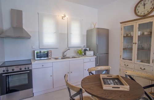 Nea Cryssi Akti Villa | Villa Agia Irini Cove 1 with common pool for only 3 villas