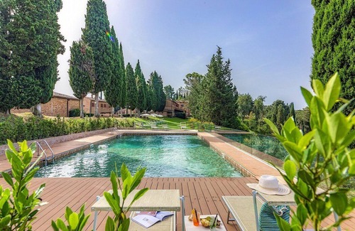 Asciano House | Villa Alba: A charming two-story villa situated in a quiet location, surrounded by a wonderful garden, with Free WI-FI.