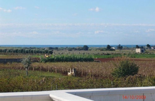 Manduria House | VILLA AMICORUM WEST and EAST, pool 10 x 4 m