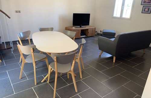 Peyrolles-en-Provence Villa | Villa and chalet with pool near Aix and Luberon