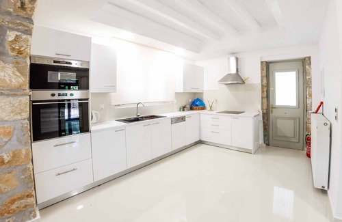 Drosia Villa | Villa Archontiko - Three Bedroom Villa, Sleeps 6