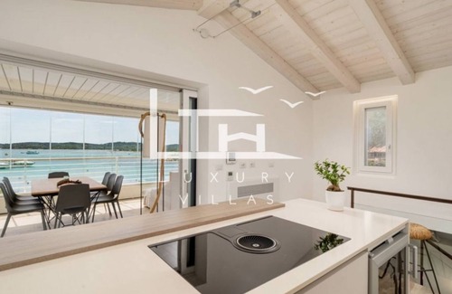 Porto San Paolo Villa | Villa Arduini: Modern automation villa on the sea