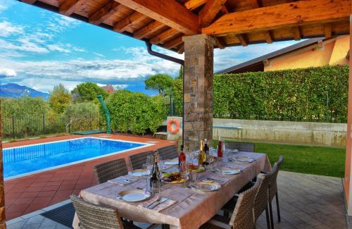 Manerba del Garda Villa | Villa Artemia