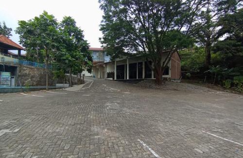 Pacet Hotel | Villa Asia Jaya RedPartner