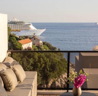 Lozica Villa | Villa Atreeum