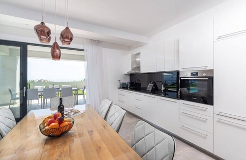 Ripenda Kosi Villa | Villa Atrium with heated pool, sea view & jacuzzi