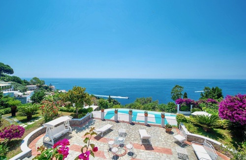 Praiano Villa | VILLA AURA - Six Bedroom Villa, Sleeps 12