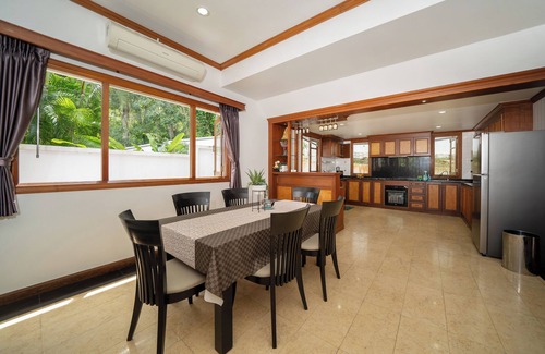 Kamala Villa | Villa Aurora Estate 4 bedrooms with pool in Kamala Phuket near the beach