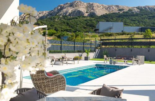 Jurandvor Villa | Villa Aurora