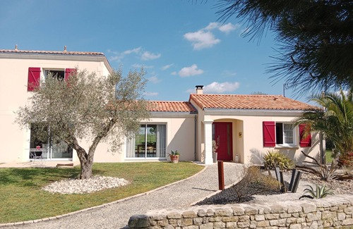 Val de Gatine Villa | Villa Avec Piscine Chauffée a la Campagne