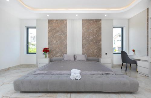 Vung Tau Villa | Villa B2-34 Long Cung - 8 phòng ngủ - 100m tới biển