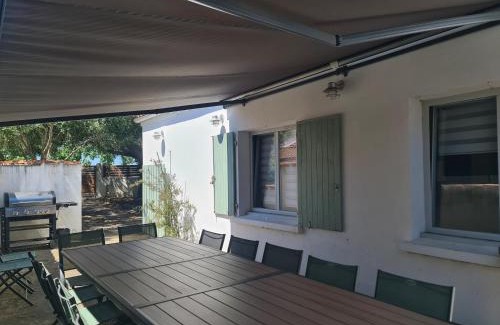 La Rochelle Villa | Villa Babeth by Nuits au Port