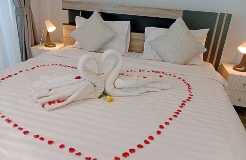 Bang Tao Villa | Villa Bangtao 2 bedroom corner pool access phuket