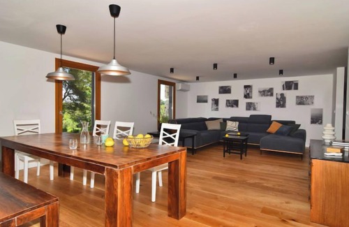 Dragove House | Villa Baraka by Interhome