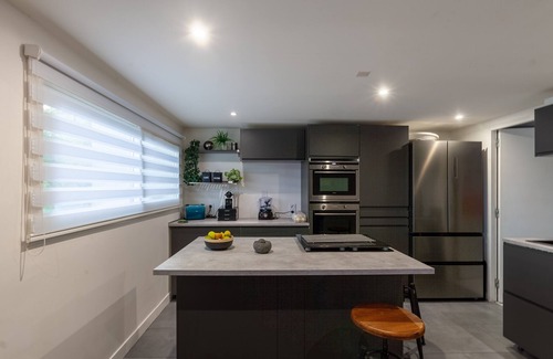 Salon-de-Provence Villa | Villa 'Baraka' with Private Pool, Wi-Fi and Air Conditioning