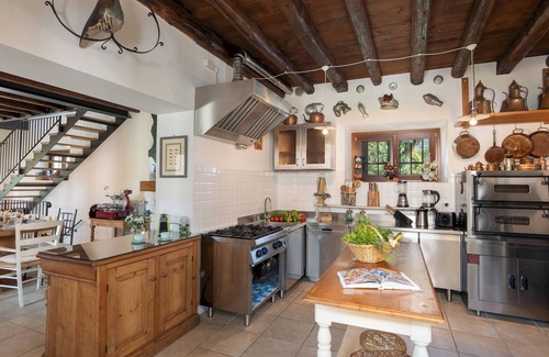 Cappella Maggiore Villa | Villa Barchessa Panigai 14, Emma Villas