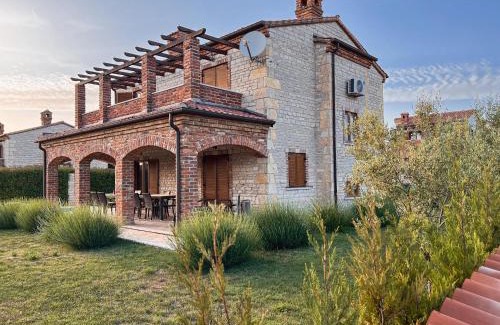 Butkovici Villa | Villa Bella