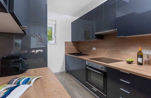 Milohnici Villa | Villa Bella Vista B - contemporary villa with a private pool near a beach