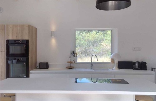 Lorgues House | Villa BELLAZUR Lorgues Provence 10 people swimming pool large Spaces.