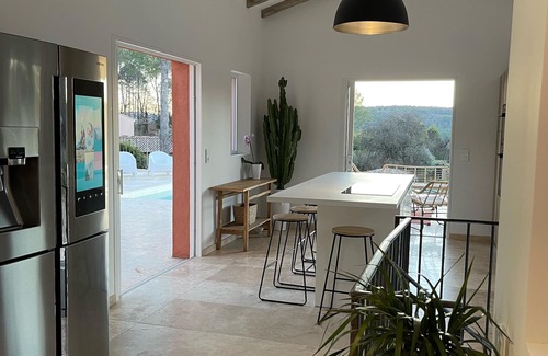 Lorgues House | Villa BELLAZUR Lorgues Provence 10 people swimming pool large Spaces.