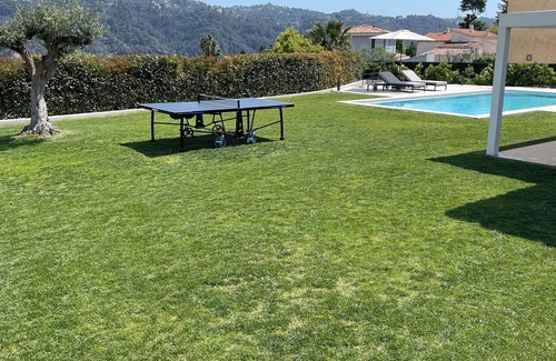 Carros Villa | Villa Belle Vue
