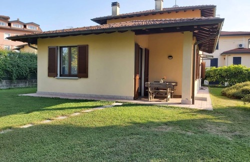 Travedona-Monate House | Villa Biancospino Monate Lake