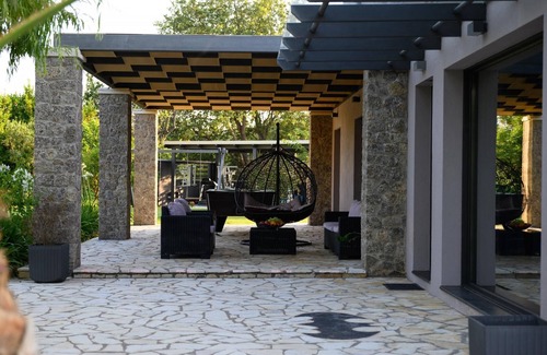 Dassia Villa | Villa Black White Dassia