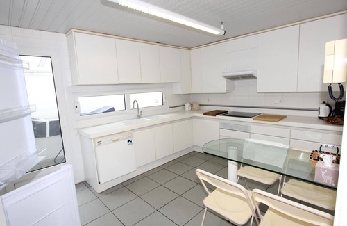 Torredembarra House | Villa Blanca 8 - Spacieuse Maison Mitoyenne avec Piscine à 100m de la Plage