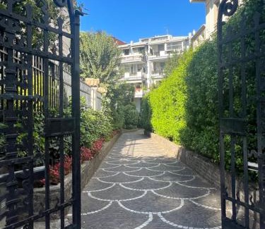 Quartiere III Pinciano Apartment | Villa Borghese Green Apartment