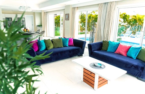 Bavaro Villa | Villa Bueno in Iberostar Bavaro beach, 4BDR, 8 guests, private pool, Golf club.