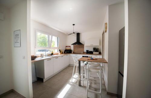 Amneville Villa | Villa Bulle Dorée & Spa privatif Amnéville 50 m Snowworld Galaxie au pied du site touristique