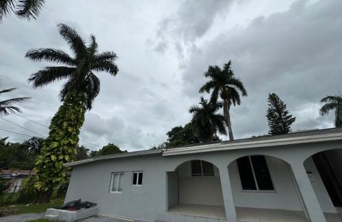 West Little River House | Villa by Eco shared