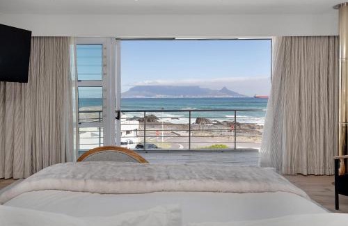 Bloubergstrand Villa | Villa by the Ocean, Blouberg Village