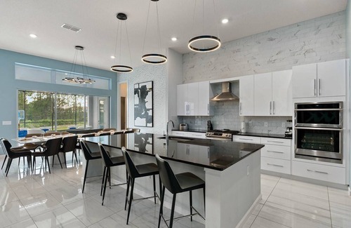 Loughman House | Villa by Villatel | Music Studio, Candy Theme BR, Arcade, Gym, Pool, Near Disney