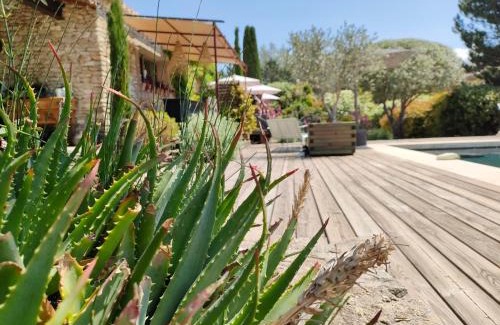 Cabrieres-d'Avignon Bed & Breakfast | Villa Cabrida