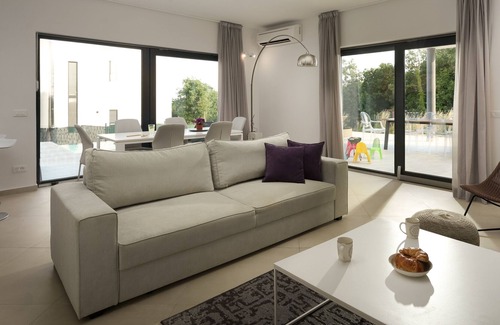 Krnica Villa | Villa Cala Royal "2km to the sea"Infinity pool"Nature"