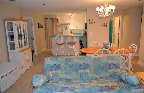 North Topsail Beach Resort | Villa Capriani Ocean Front Resort King Suite 3-4 BR's