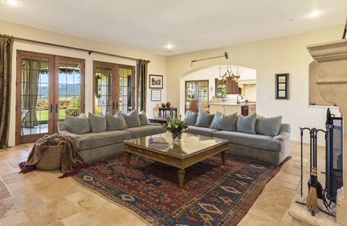 Fairfield Villa | Villa Capricho- Private 25-acre Wine Country Estate w/GuestHouse, Pool, Vineyard