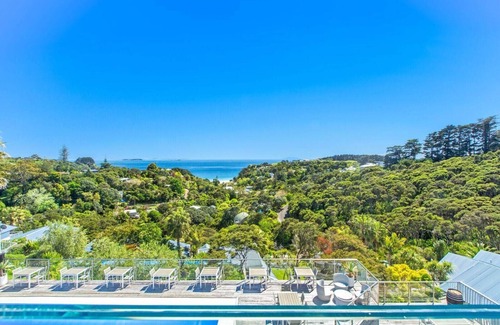 Waiheke Island Apartment | Villa Casita at Palm Beach - Gorgeous Palm Beach Villa