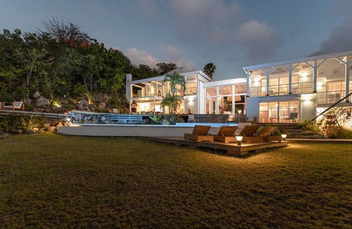 Anse Marcel Villa | Villa Caye Blanche, 7 bdrms, spectacular view!