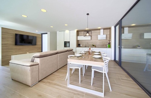 Krk Apartment | Villa Celeia - Luxurious second floor apartment with heated pool in city centre of Krk