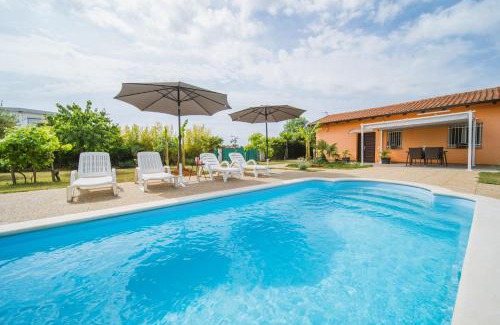 Musalez Villa | Villa Chiara with Private Pool and garden