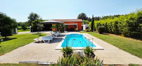 Musalez Villa | Villa Chiara with Private Pool and garden