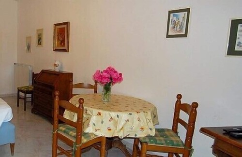 Casamicciola Terme House | Villa Chiaretta A, fully refundable with voucher*: A spacious one-story studio apartment located on a hillside, facing the sea.