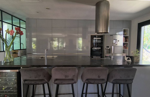 Mont Duplan Villa | VILLA CITY CENTER HEATED INDOOR POOL