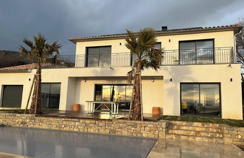 Puyloubier Villa | Villa contemp. 210m2 near Aix en Provence Ste-Victoire superb view Swimming pool